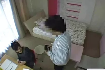 Mẹ vú to phục phim sex k vụ ba con cặc trong lúc loạn luân.